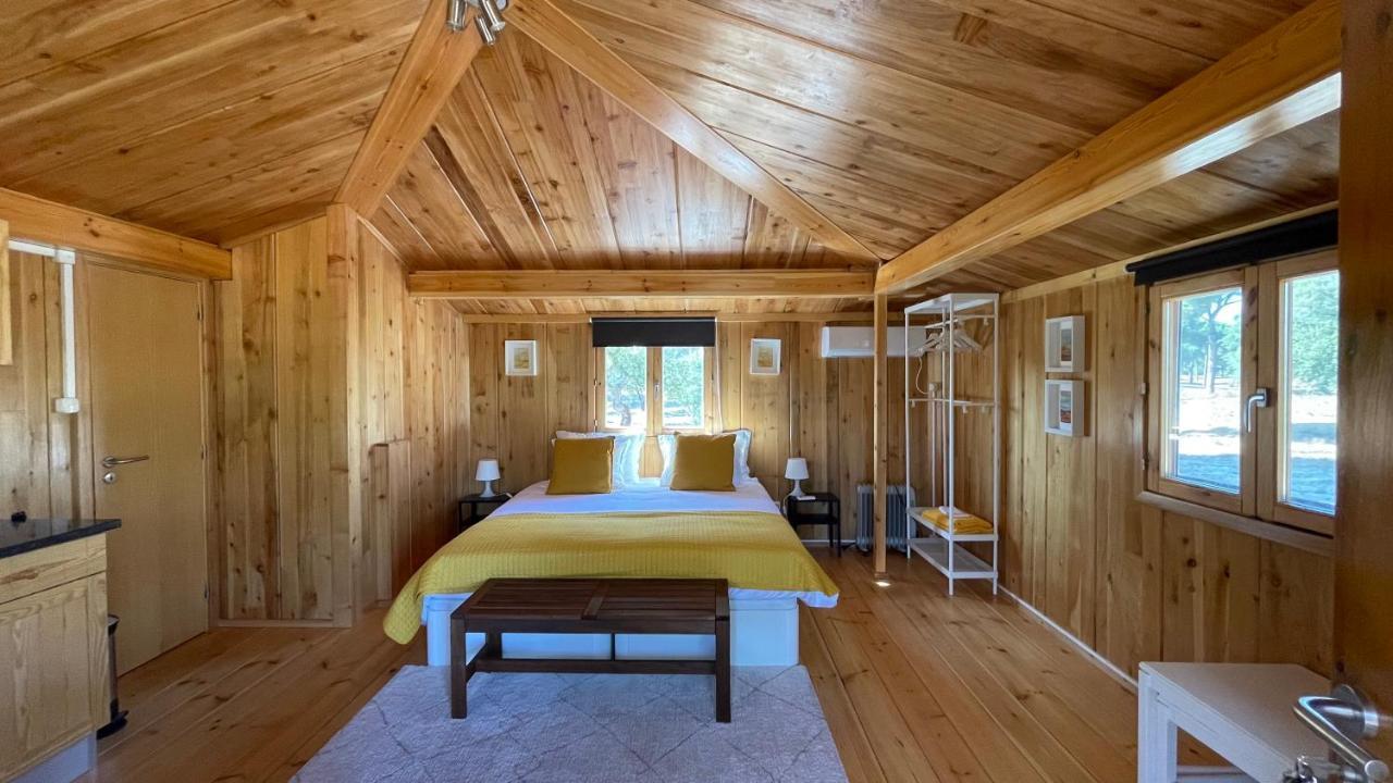 הוילה Águas de Moura Suspended Wooden House - Monte Da Cortica מראה חיצוני תמונה