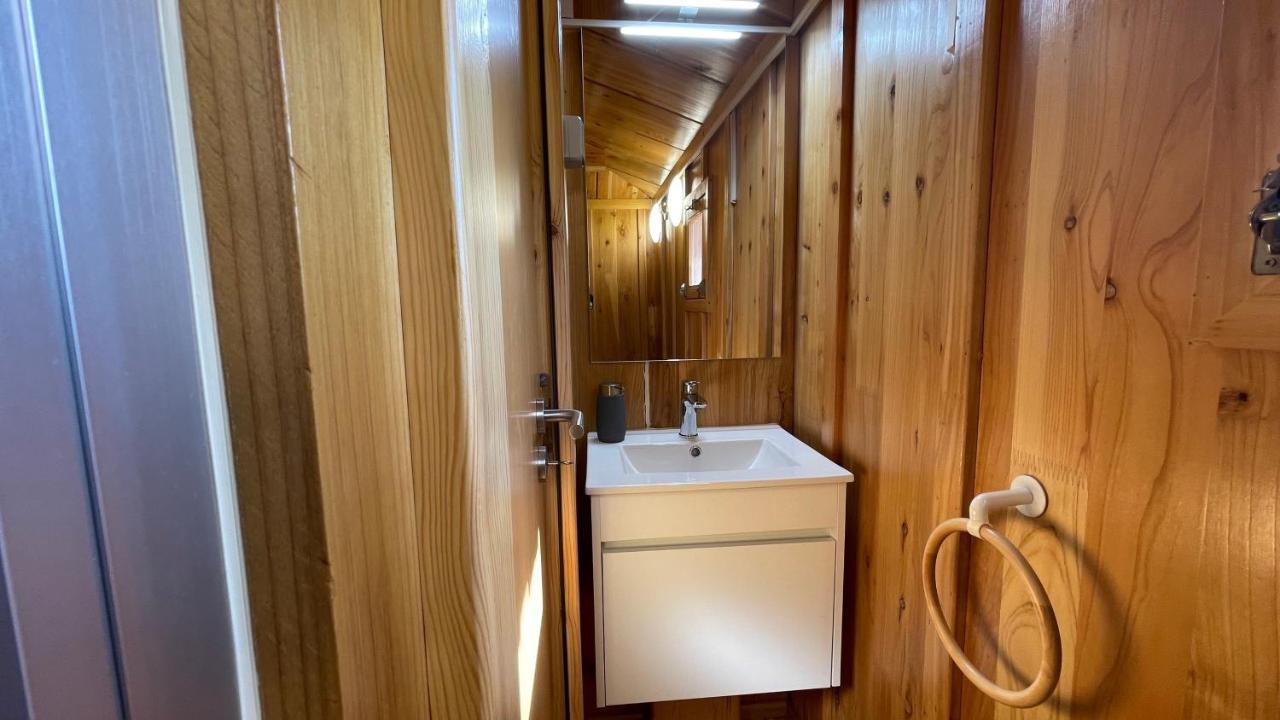 הוילה Águas de Moura Suspended Wooden House - Monte Da Cortica מראה חיצוני תמונה